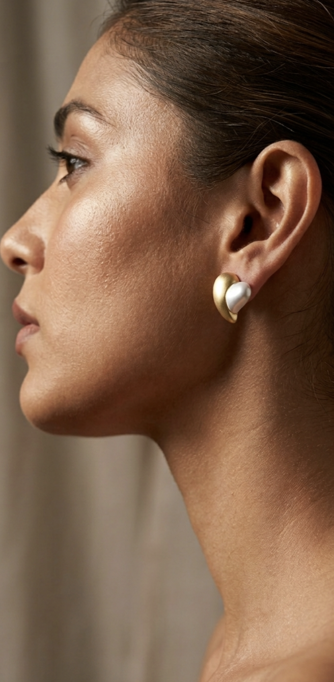 Two-Tone Heart Pearl Stud Earrings – Gold & Silver — Photo 4