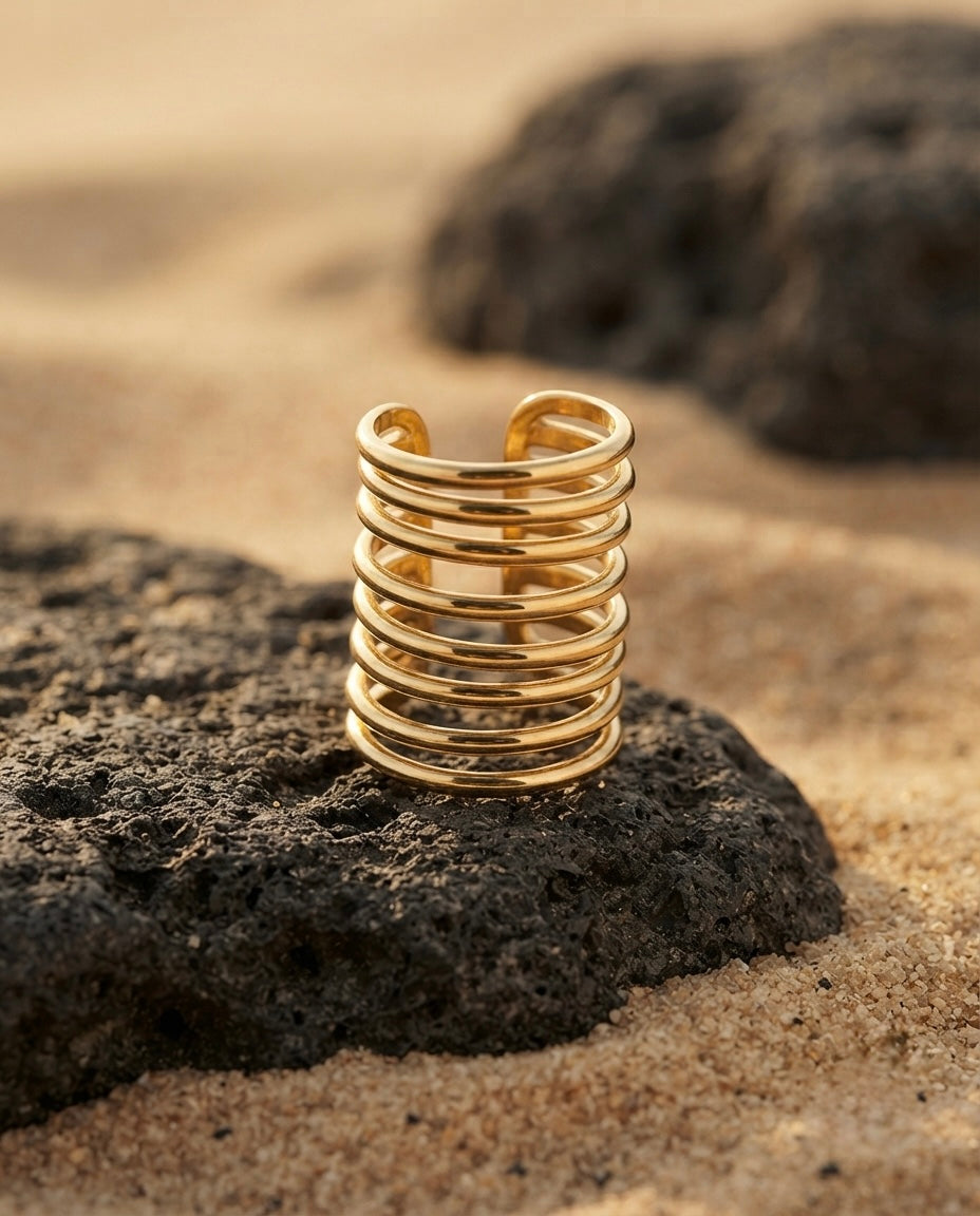 Sculpted Multi-Band Gold Ear Cuff — Photo 4