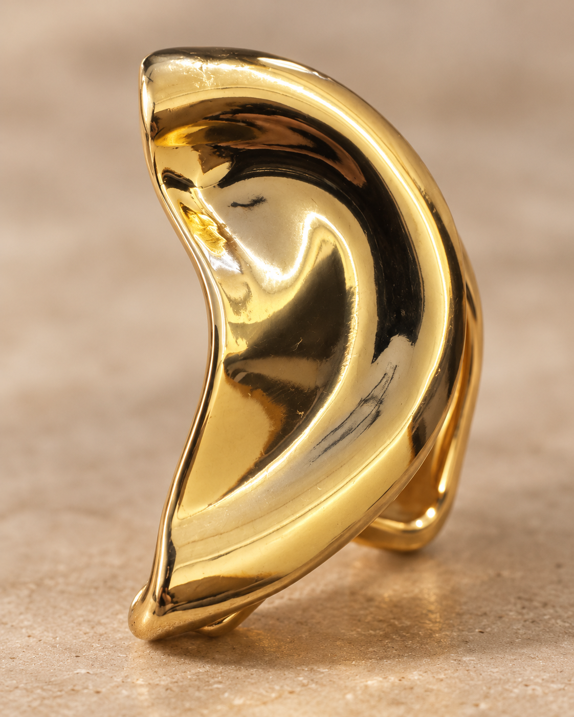 Liquid Curve Gold Ear Cuff — Photo 2