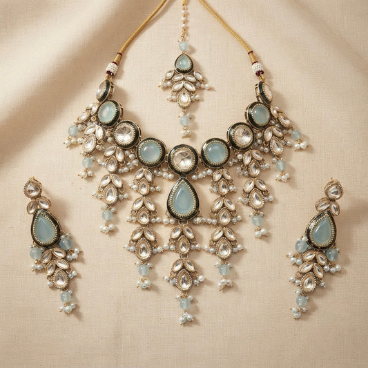 Mint Green Kundan Necklace Set with Maang Tikka — Photo 3