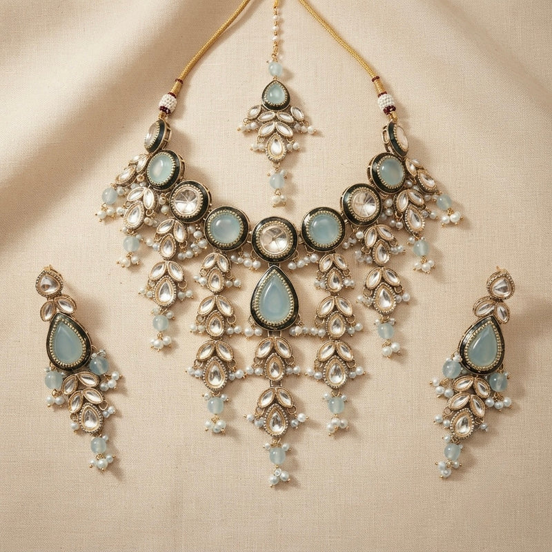 Mint Green Kundan Necklace Set with Maang Tikka — Photo 3