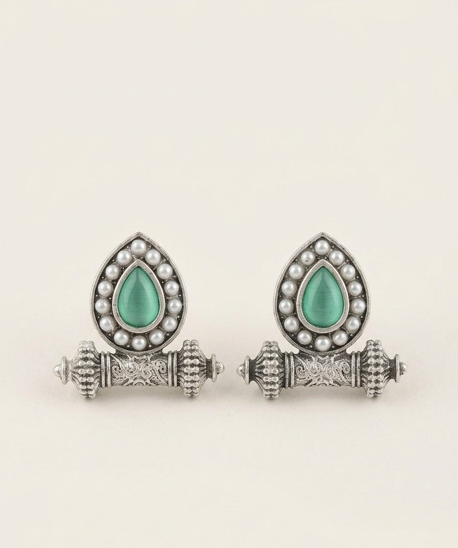 Vintage Teardrop Pearl Statement Earrings – Ethnic Design — Green — Photo 1
