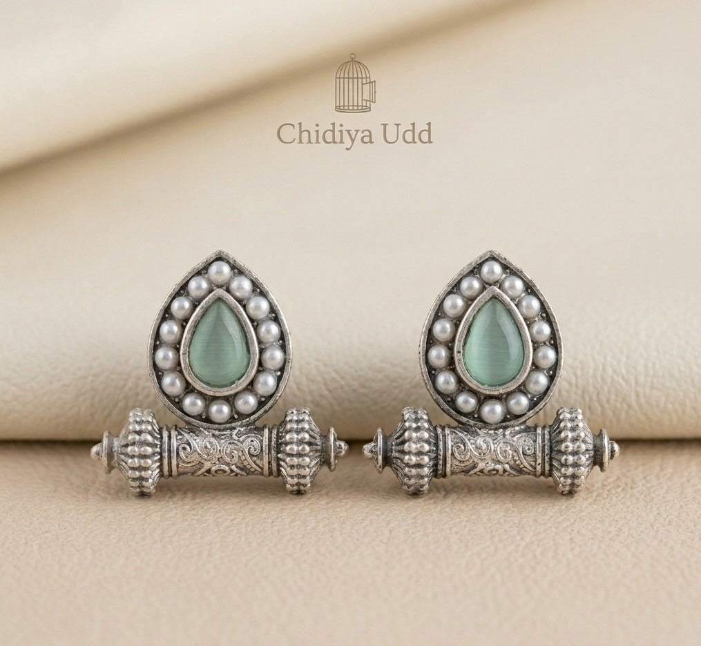 Vintage Teardrop Pearl Statement Earrings – Ethnic Design — Green — Photo 4
