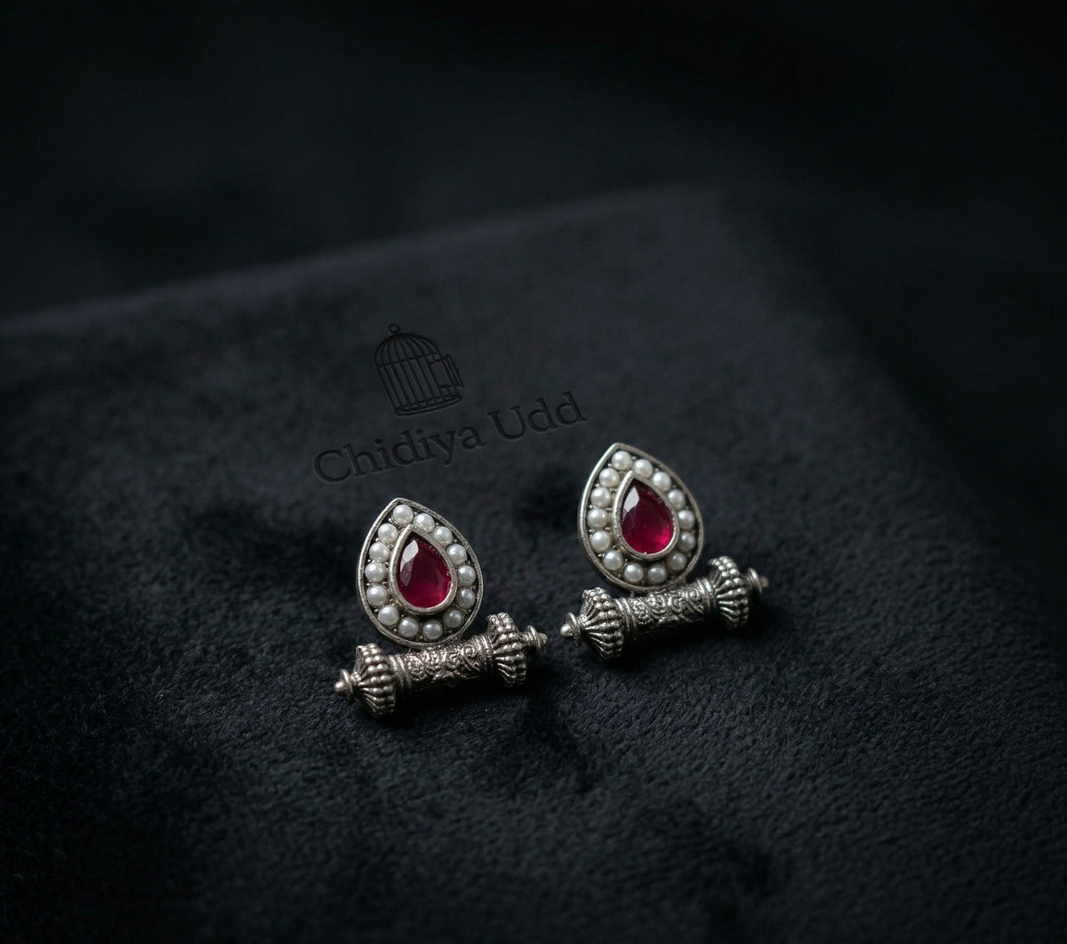 Vintage Teardrop Pearl Statement Earrings – Ethnic Design — Ruby Red — Photo 2