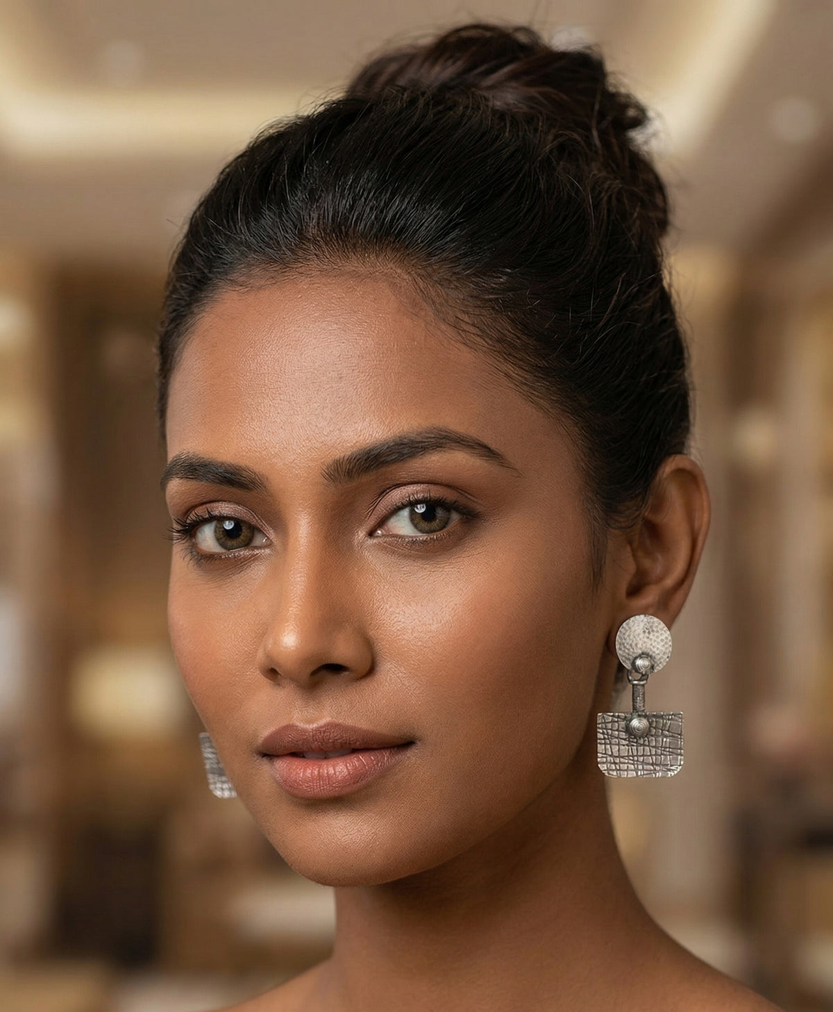 Silver Hammered Geometric Drop Earrings – Textured Statement Design