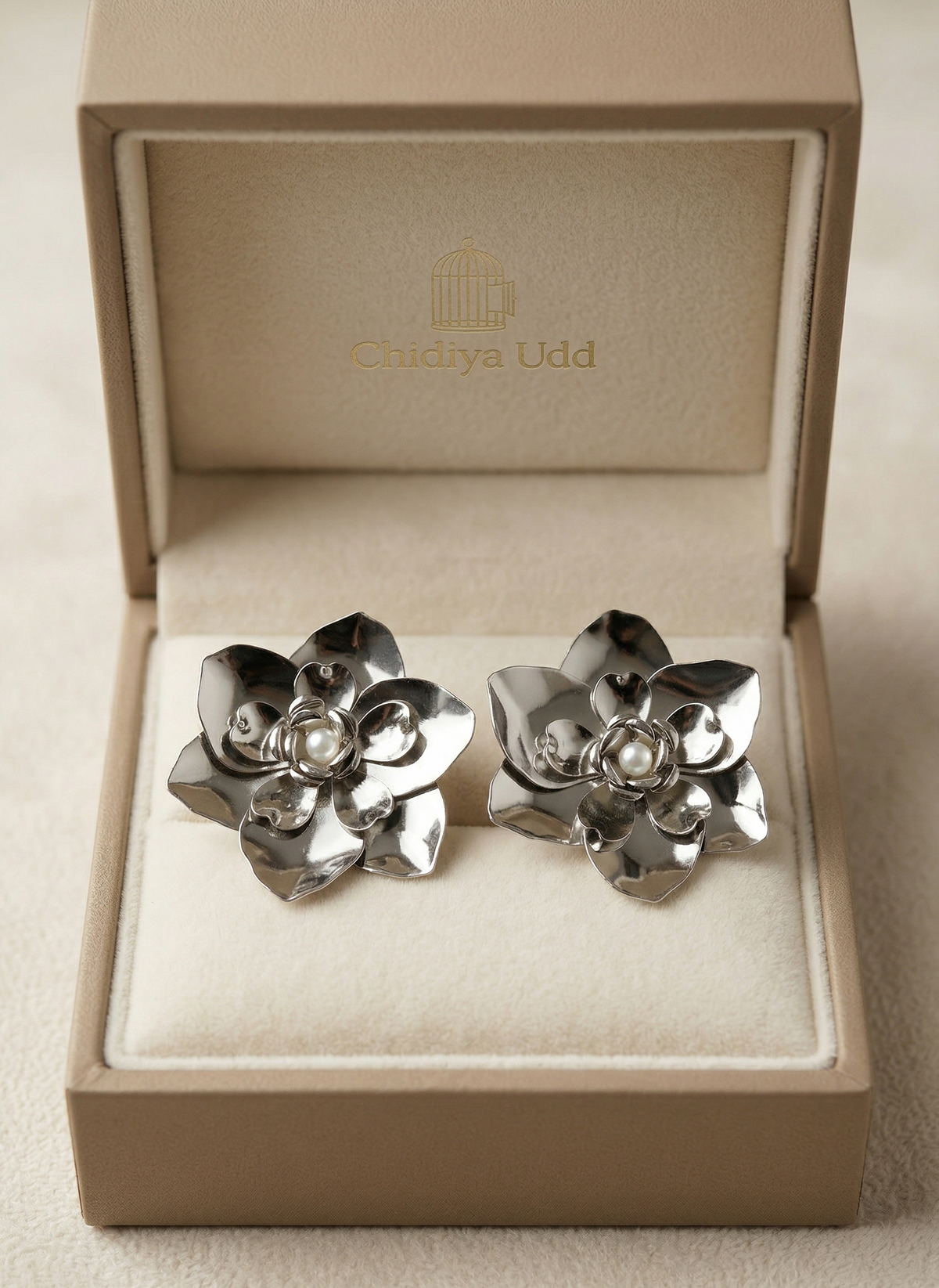 Floral Pearl Stud Earrings — Silver — Photo 3