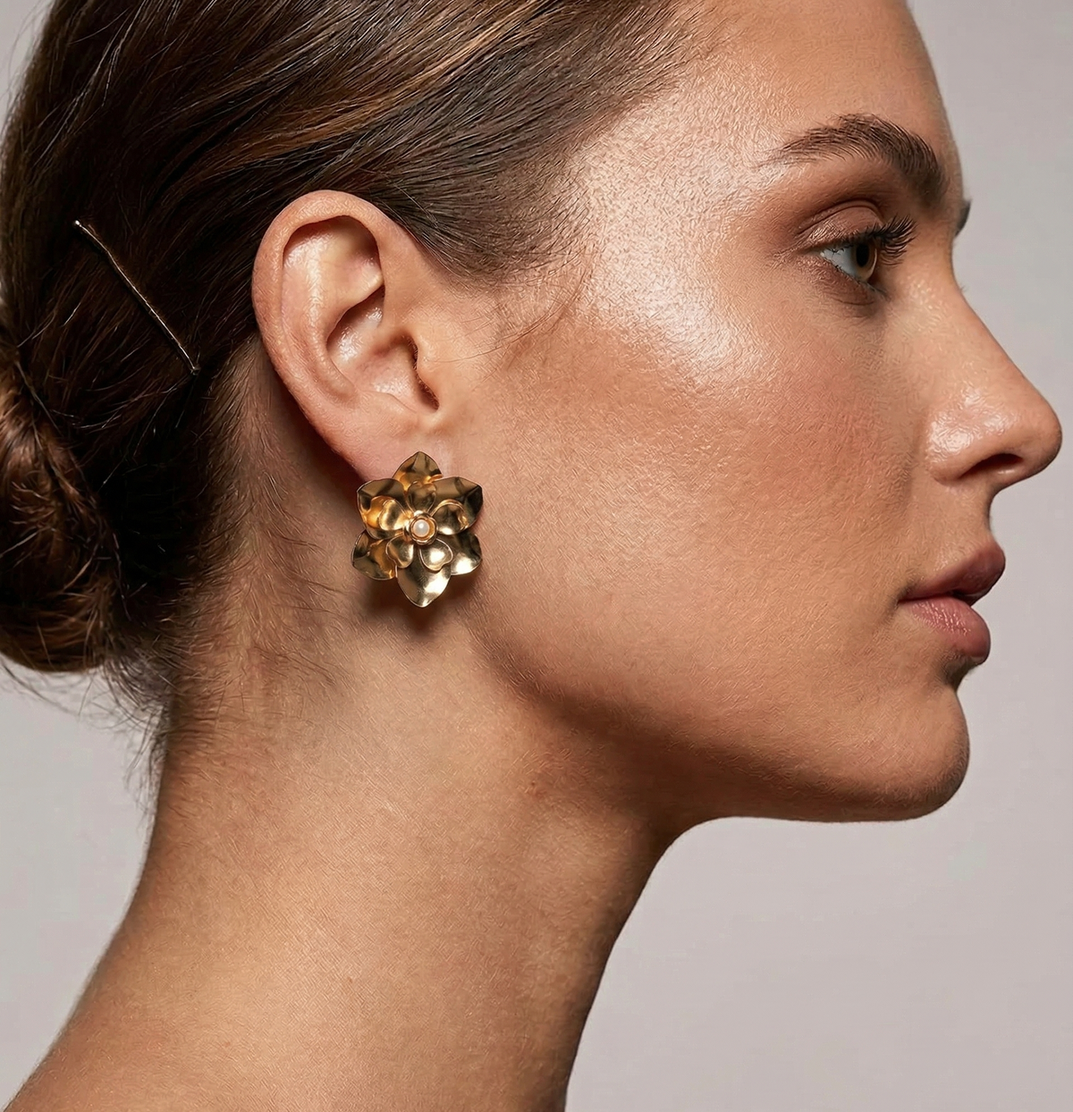 Floral Pearl Stud Earrings — Gold — Photo 6