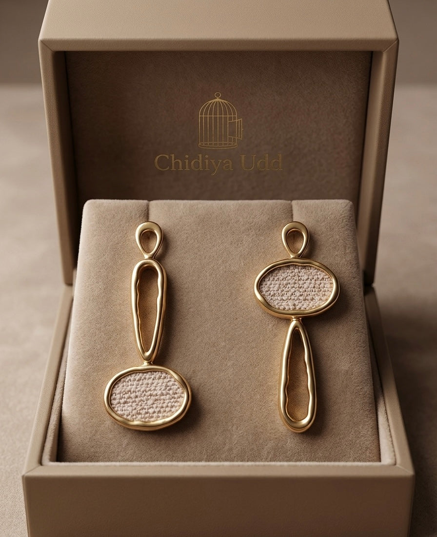 Blush Textured Geometric Drop Earrings – Gold — Photo 3