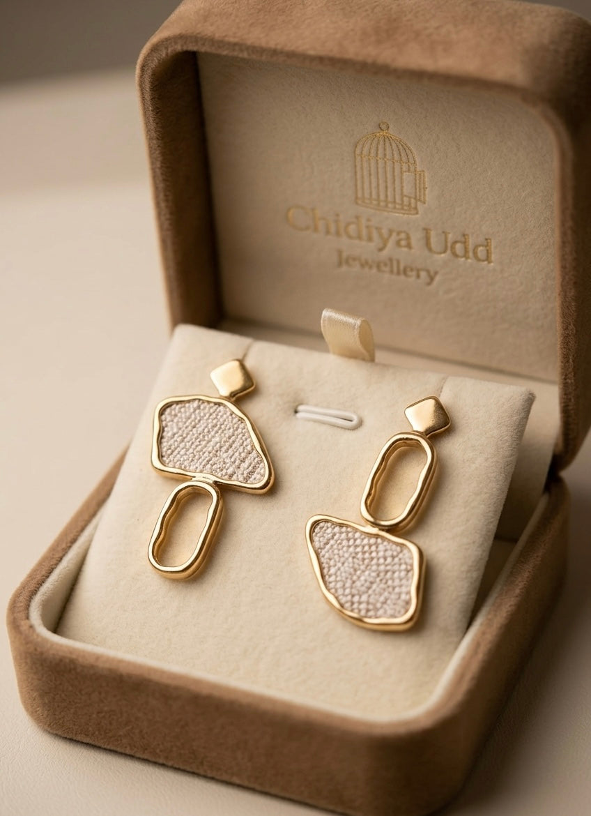 Ivory Textured Geometric Drop Earrings – Gold — Photo 2