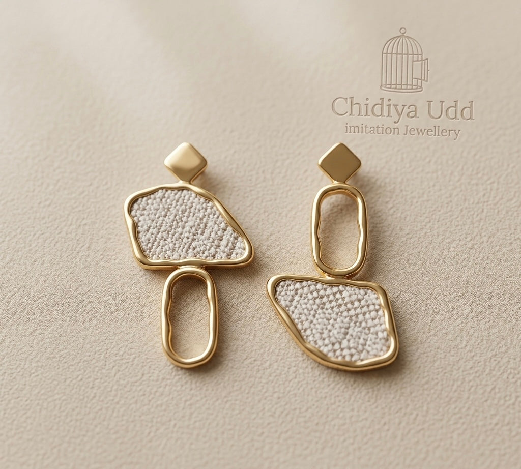 Ivory Textured Geometric Drop Earrings – Gold — Photo 3