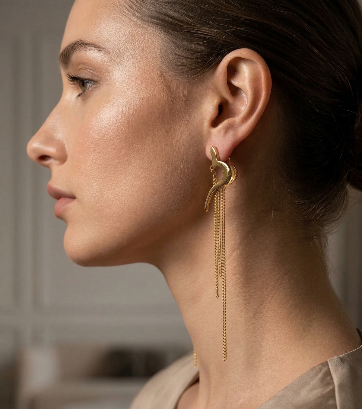 Heart Chain Drop Earrings – Gold — Photo 4