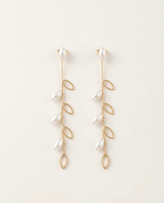 Delicate Leaf Chain Drop Earrings – Gold — Photo 1