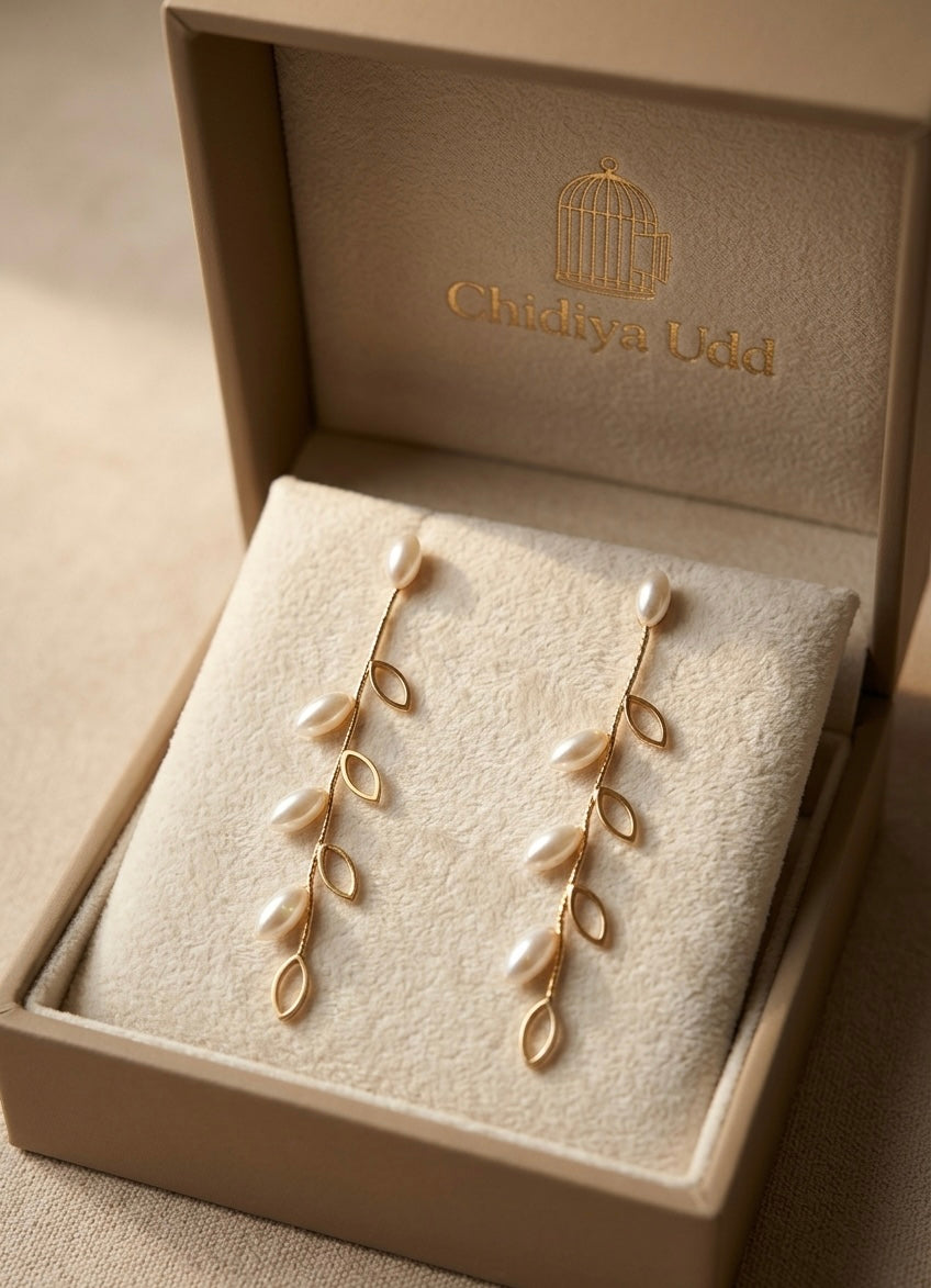 Delicate Leaf Chain Drop Earrings – Gold — Photo 6