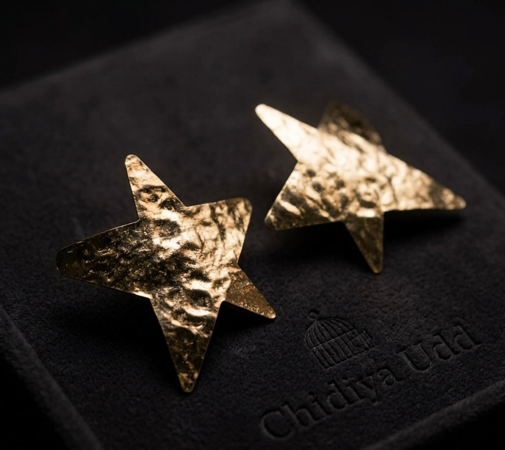 Textured Star Stud Earrings — Gold — Photo 3