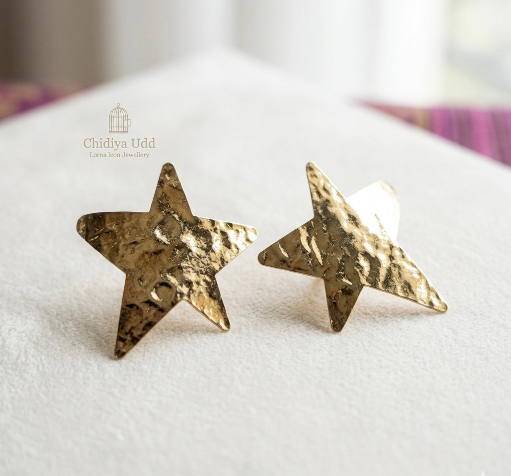 Textured Star Stud Earrings — Gold — Photo 4