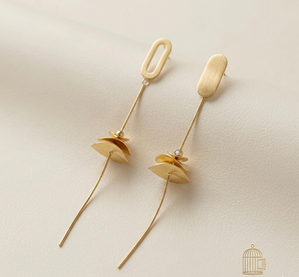 Long Sculpted Floral Chain Earrings – Gold — Photo 5